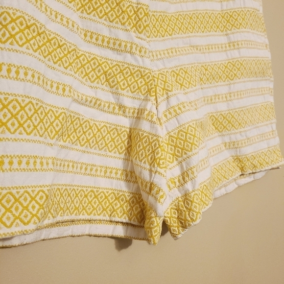Loft | Women's Yellow Gold and White Riviera Short Shorts (Size 14) - Picture 11 of 15